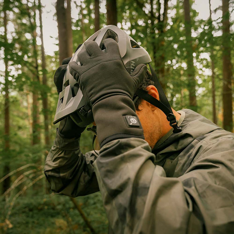 Load image into Gallery viewer, Snow Deer Heated Breathable Thin Glove Liners

